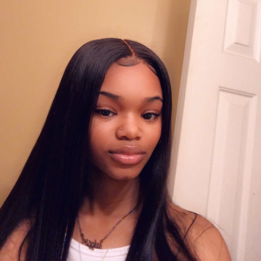 Meet your Posher, Lorinesha